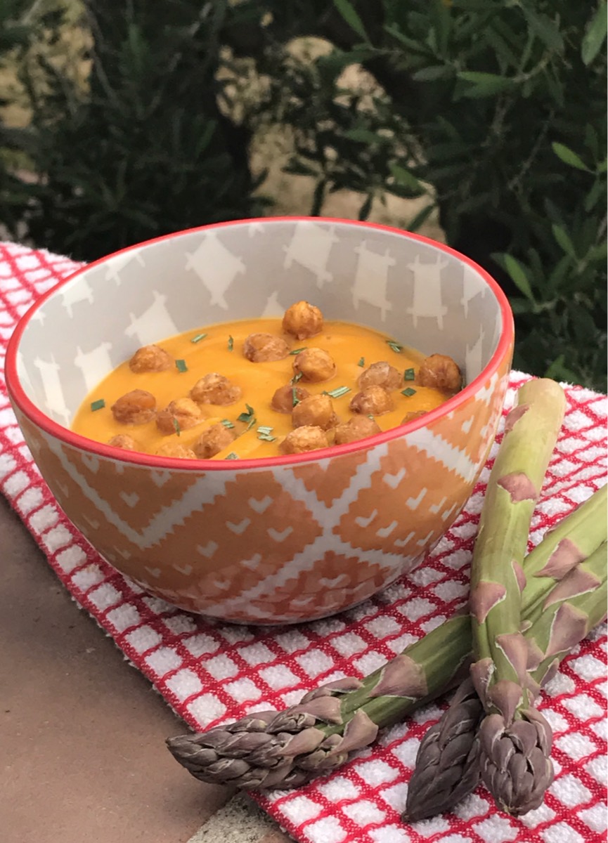 Sopa de Cenoura com Grão de Bico